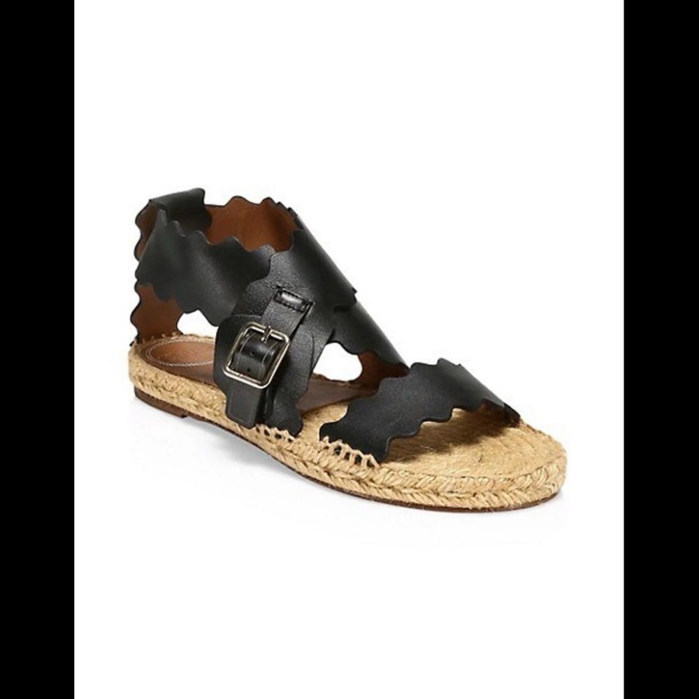 Chloé Lauren Flat Leather Sandals 🔥🔥🔥 SALE